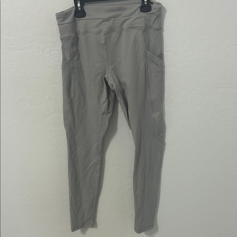 Forever 21 Grey Leggings w Pockets